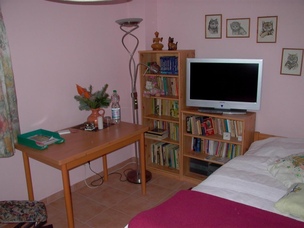 Gaestezimmer Ferienwohnung Villa Alexa, Mit Wallbox Woltersdorf  Номер фото